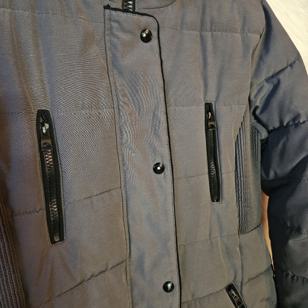Guess Women's Gray Puffer Coat (NWOT) - Picture 8 of 11